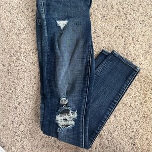 American Eagle Ripped Skinny Jeans Size 4
